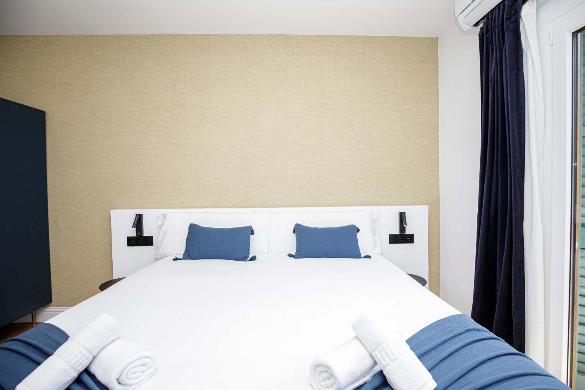 Stay U-Nique Apartments Rambla Catalunya VI Barcelona Bagian luar foto